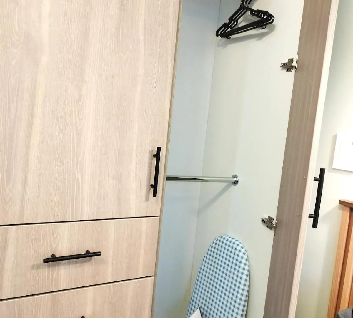 Sky Amplia Suite Con Jacuzzi Privado Y Cine En Casa A 3 Min De La Embajada Quito Apartamento