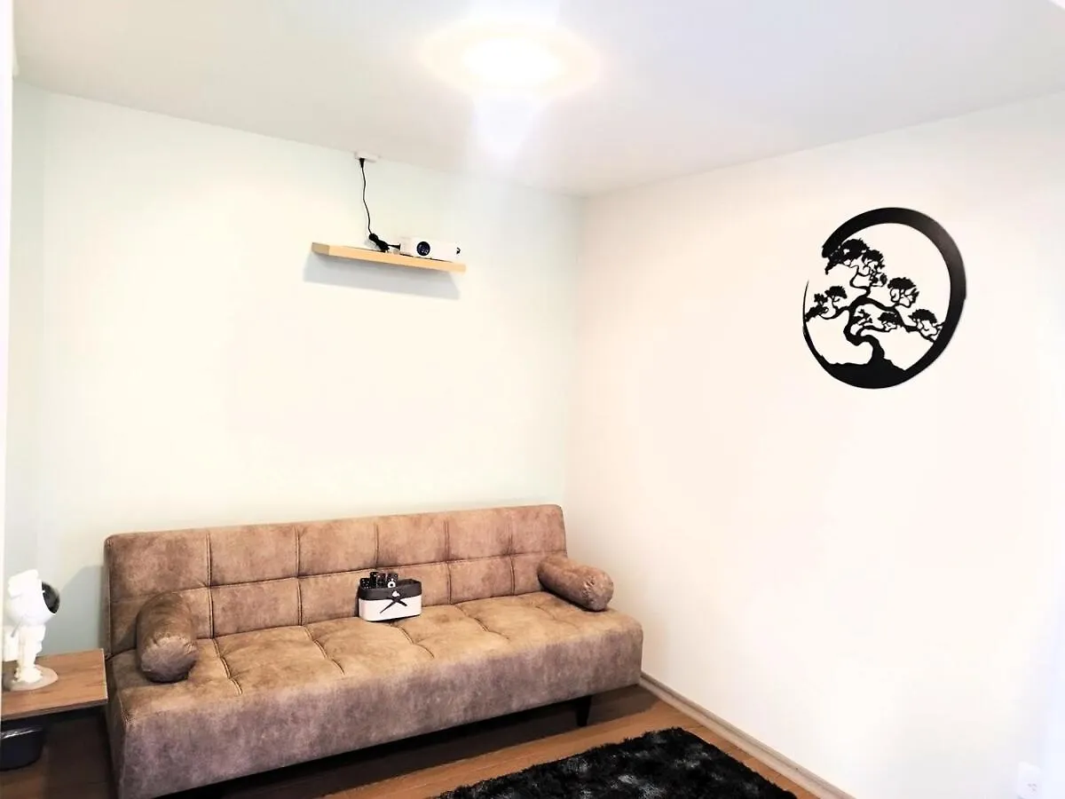 Sky Amplia Suite Con Jacuzzi Privado Y Cine En Casa A 3 Min De La Embajada Quito