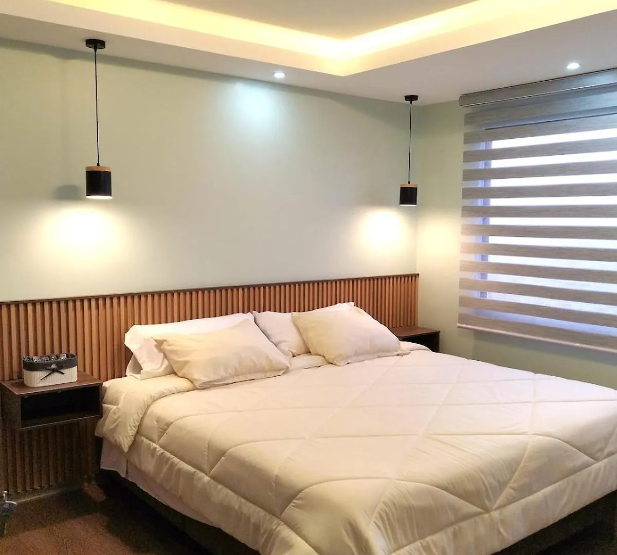 Contatos de Sky Amplia Suite Con Jacuzzi Privado Y Cine En Casa A 3 Min De La Embajada